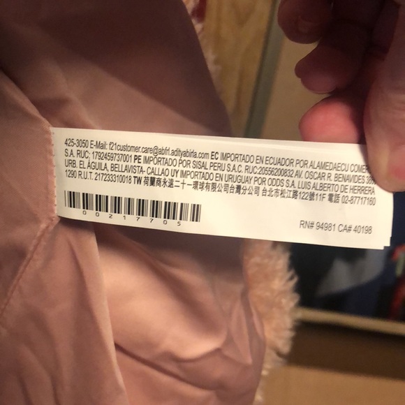 NWT Fluffy Pink Forever 21 Jacket 🧥 - Picture 8 of 17